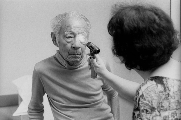 Father_Eye_Exam