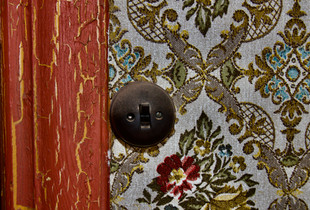 Light switch