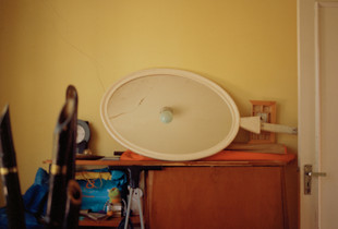 (Mirror-Room)