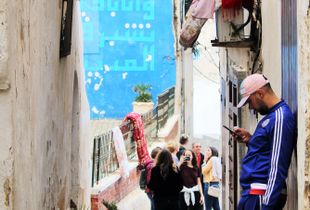 "Hittiste" à la casbah d'Alger.