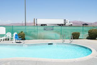 Baymont Motel, Yermo