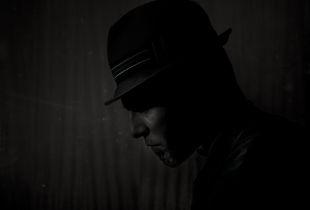 autoritratto con cappello