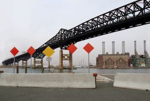 Pulaski Skyway © Harry Wilks
