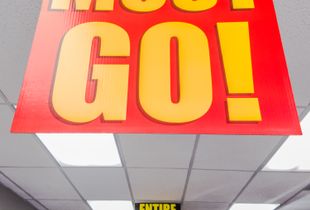 Radioshack - Chapter 11 - Santa Monica, CA, USA