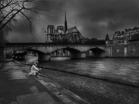 Walk along the Seine