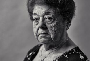 Magda Brown, A Holocaust Survivor Remembers the Loss