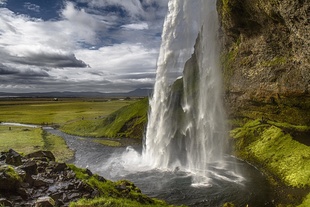 Seljalandsfoss waterfall