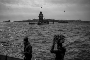 Simit seller
