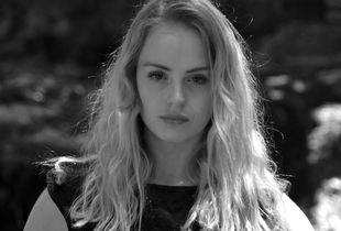 Chelsea in Mono