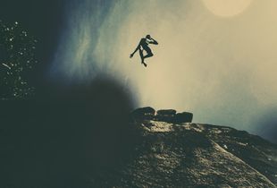 © Nadia Huggins