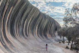 Wave of Stone