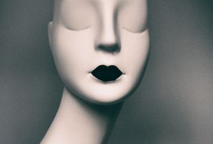 Portrait without identity