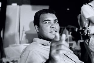 Ali Pointing
