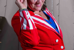La Presentadora