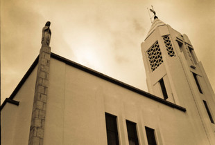 Igreja de Nossa Senhora do Rosário de Fátima and my voigtlander perkeo.