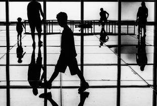 Across © Arza Rose Steinmetz