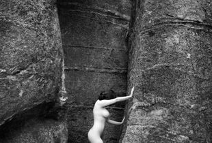 Nude vs Rocks
