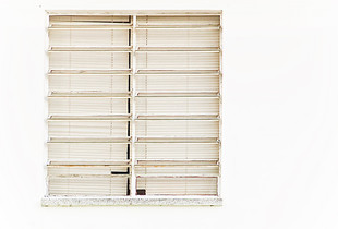 Any window./ Qualche finestra.