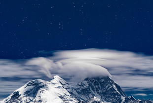 The starry Chomolhari Peak