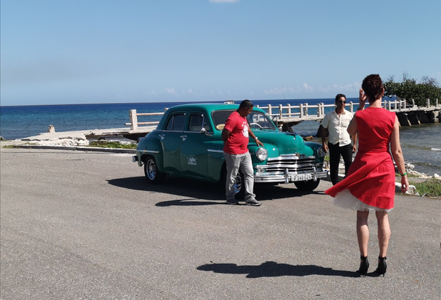 La mujer de rojo