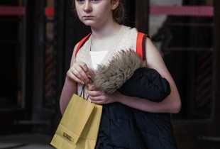 girl with a pearl Alice band