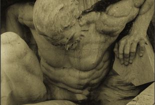 runaway statues