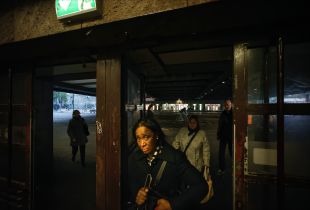 2015_DEU_B-BhfZoo_S-Bahn-Eingang
