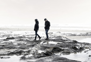 Kristiane & Jonathan, Pett Level beach, New Year's Day 2023