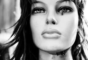 plaztic-face-01