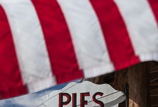 Pie-O-Neer Cafe