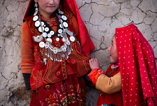 kyrgyz sisters