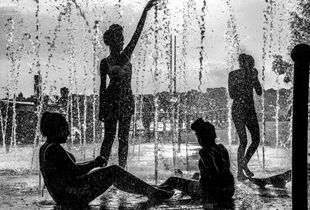 Fountain Dancers
