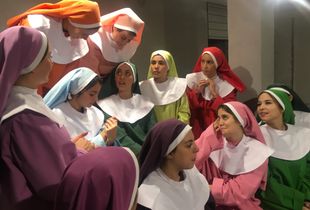 Color  nuns