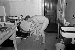 Frantisek baking potatoes