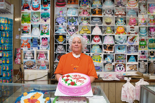 VALENCIA BAKERY: ‘Head Decorator Nancy‘