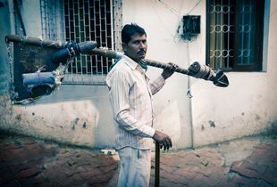 Bed Repairer,Bandra,Bombay.