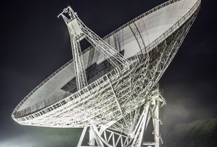 Effelsberg 100-metre Radio Telescope.