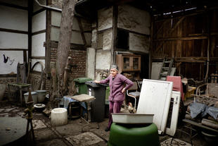 Hadewychs home, the yard