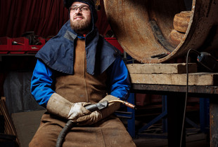 Mickaël G., welder.