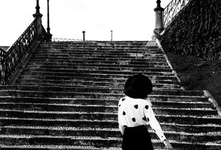 woman in stairs