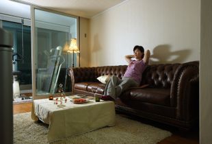 Single Woman 1_Analyst, Youngmi