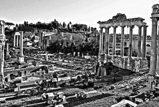Street photography en ancient Rome.
