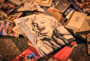 Flea market - beauty and waste