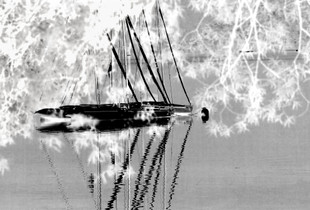 BLACK BOAT