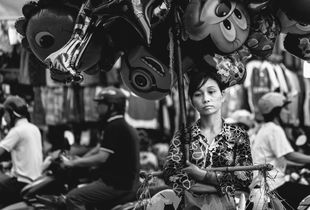Ballons Seller. Hanoi, Vietnam