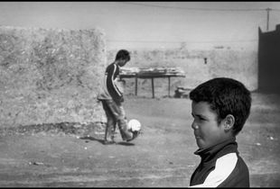 Play football in Sahara. The training 1/4