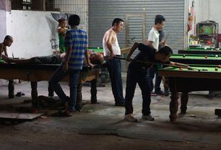 Casual Pool, Haikou Hainan, 2012 © Scott Conarroe