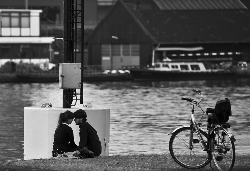 B&W street