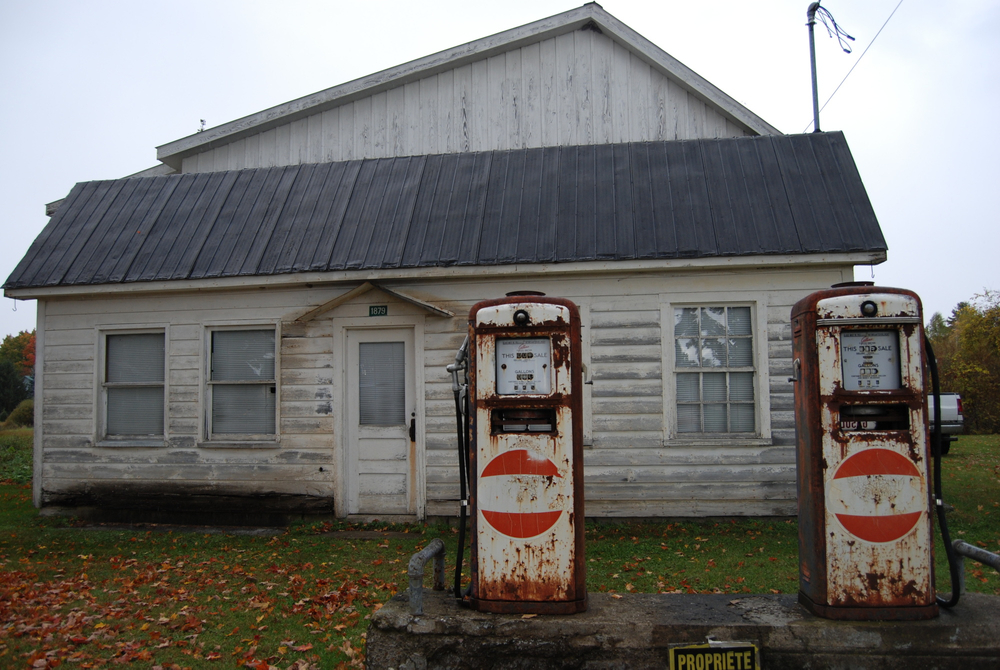  Gas Station, Estrie 2015