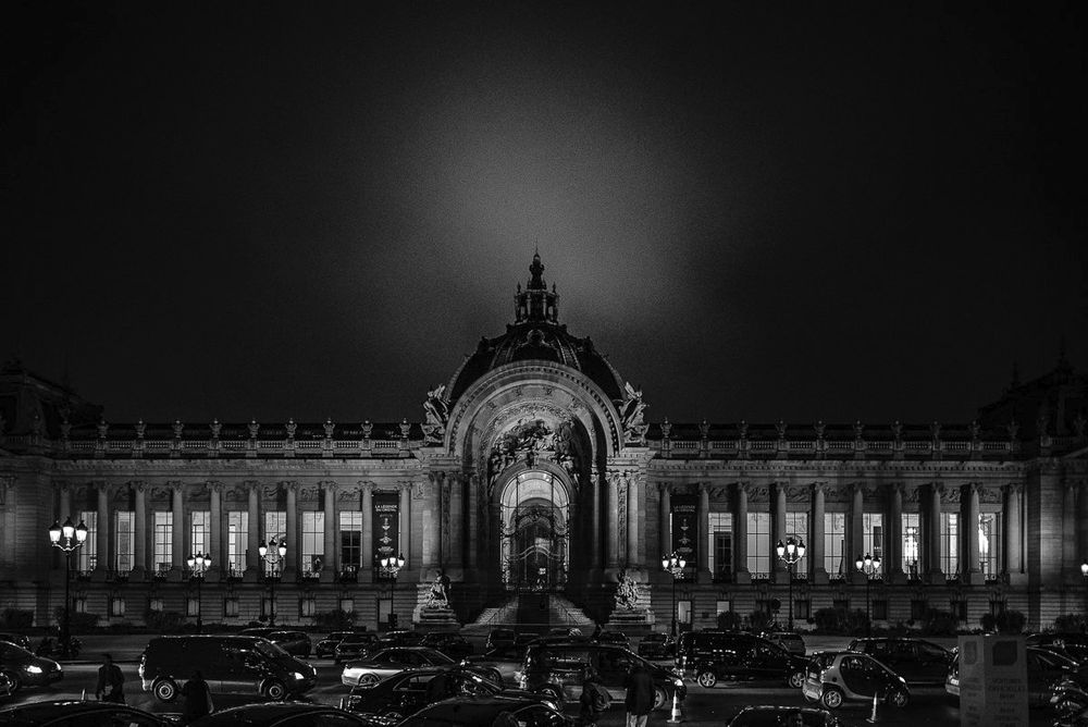 Dark Cities: Paris